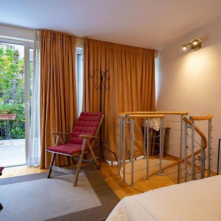 Acropolis Metro St.3 Bedrοοms 6 Persons Maisonette Атина Екстериор снимка