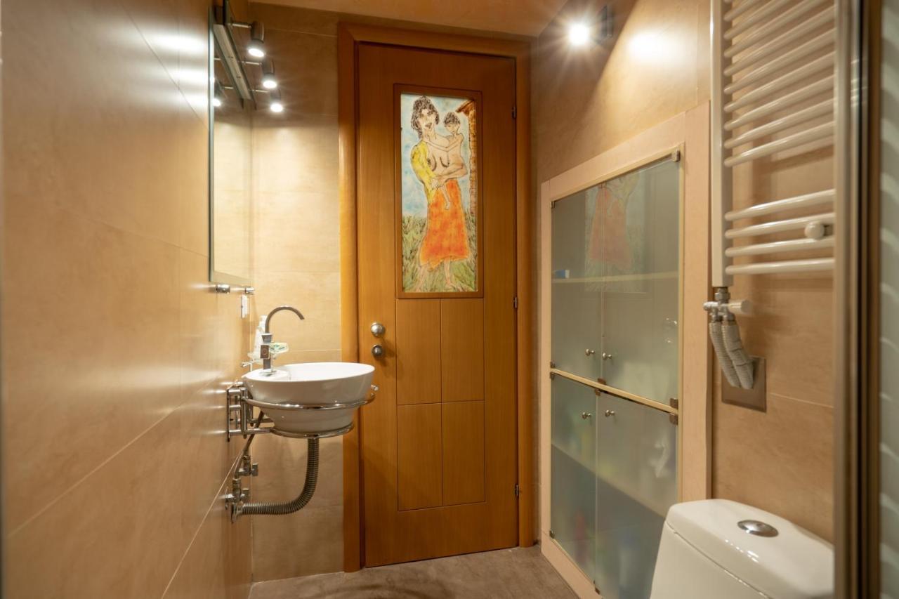 Acropolis Metro St.3 Bedrοοms 6 Persons Maisonette Атина Екстериор снимка