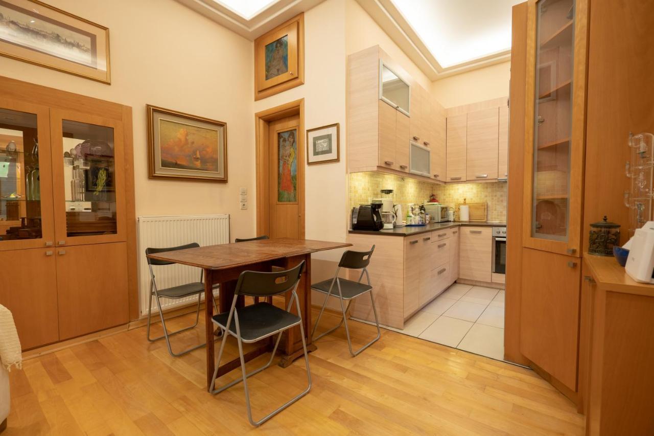 Acropolis Metro St.3 Bedrοοms 6 Persons Maisonette Атина Екстериор снимка