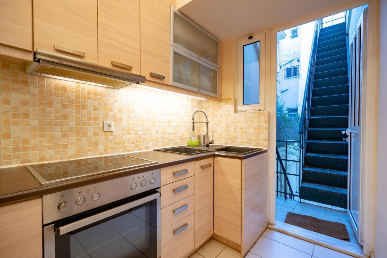Acropolis Metro St.3 Bedrοοms 6 Persons Maisonette Атина Екстериор снимка