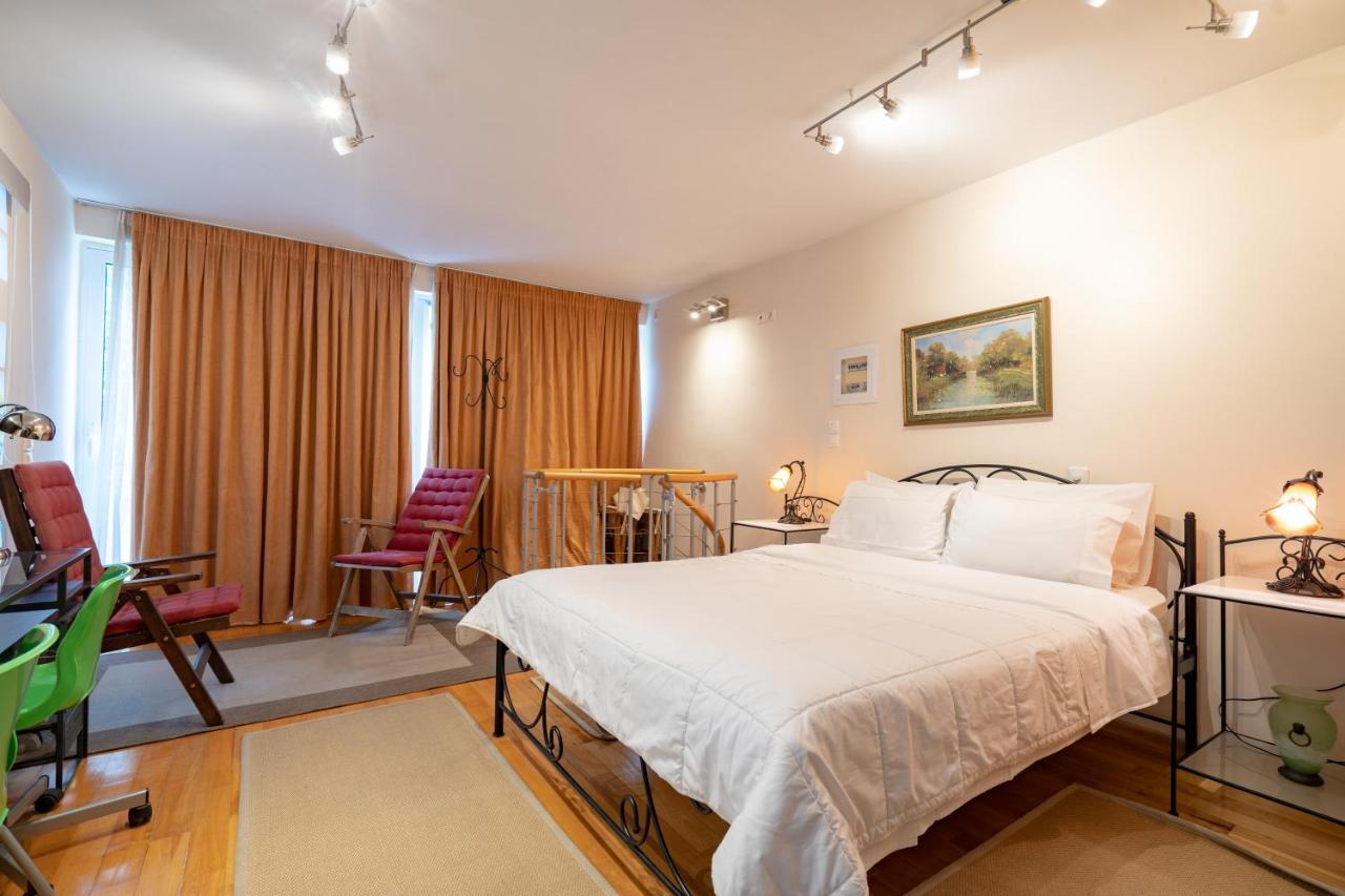 Acropolis Metro St.3 Bedrοοms 6 Persons Maisonette Атина Екстериор снимка
