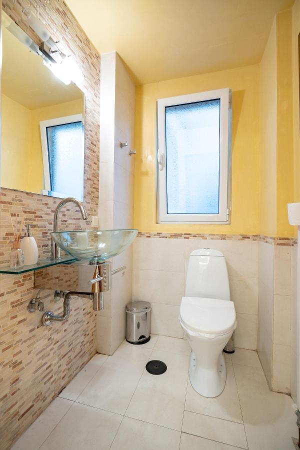 Acropolis Metro St.3 Bedrοοms 6 Persons Maisonette Атина Екстериор снимка